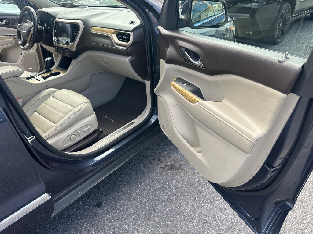 2018 GMC Acadia Image 60