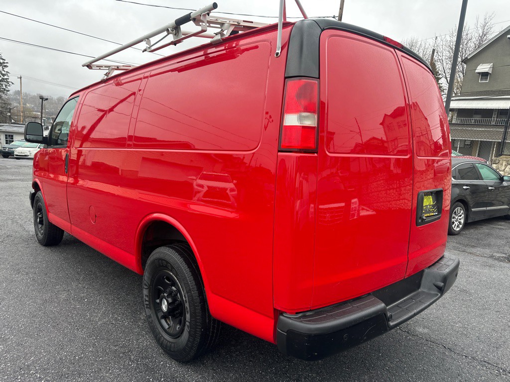 2015 Chevrolet Express Image 6