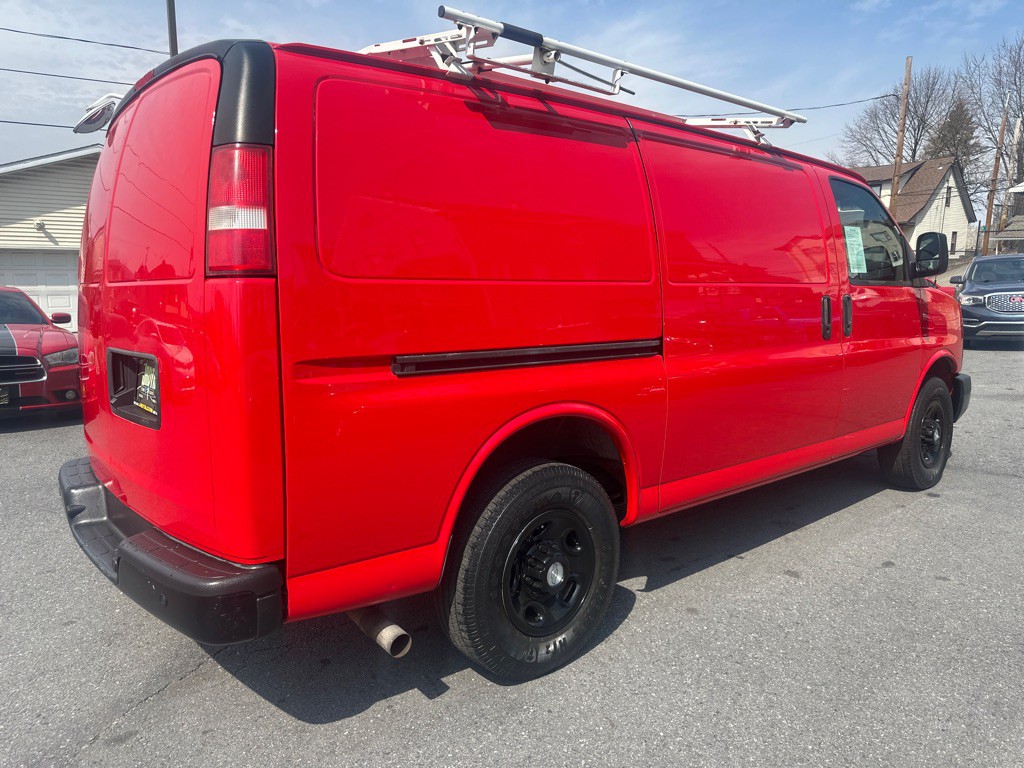 2015 Chevrolet Express Image 5