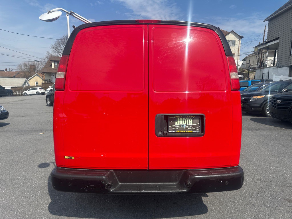 2015 Chevrolet Express Image 6