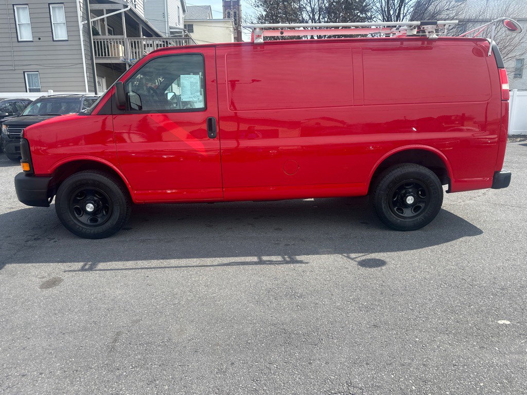 2015 Chevrolet Express Image 8