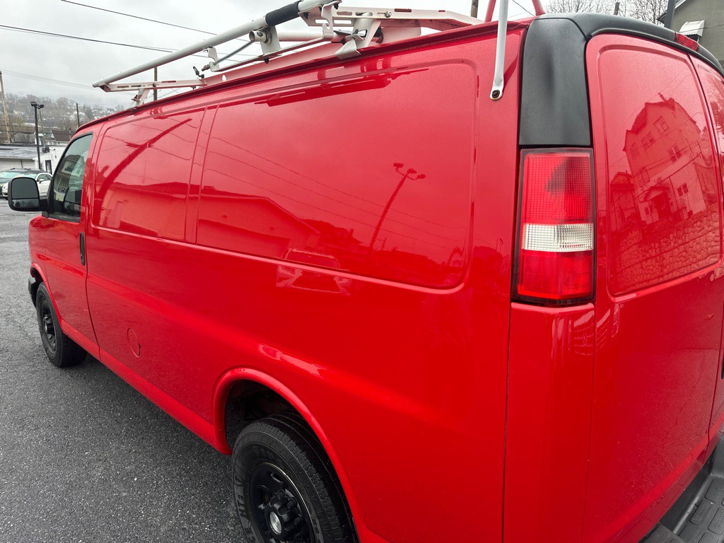 2015 Chevrolet Express Image 47