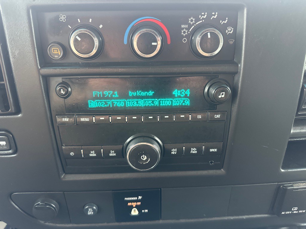 2015 Chevrolet Express Image 89