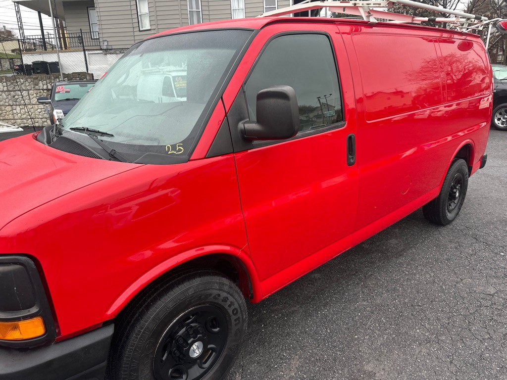 2015 Chevrolet Express Image 90