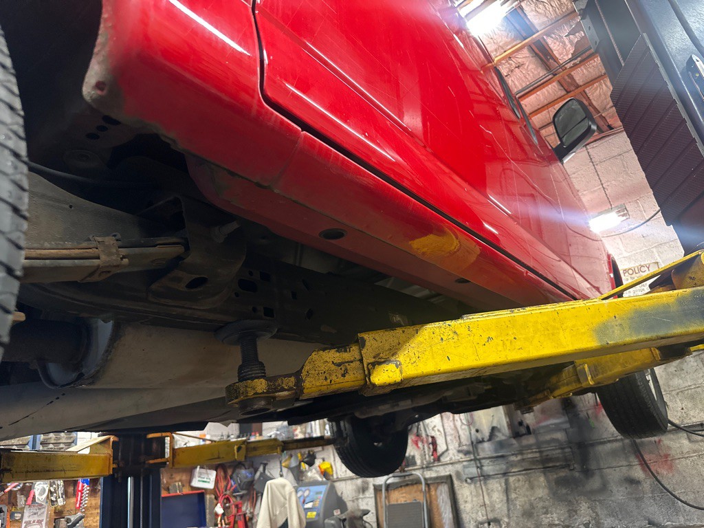 2015 Chevrolet Express Image 92