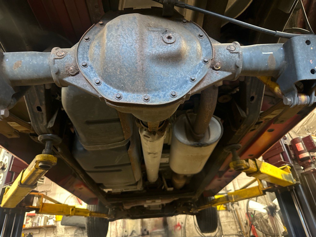 2015 Chevrolet Express Image 98