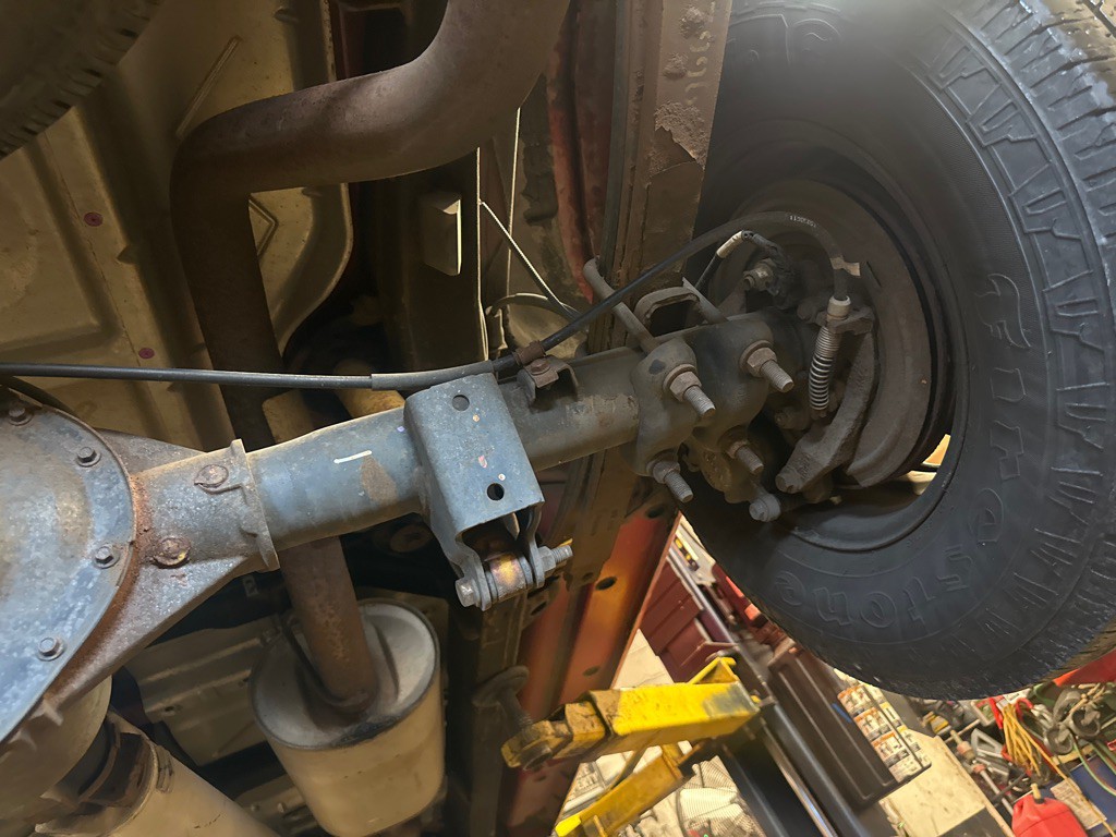 2015 Chevrolet Express Image 99