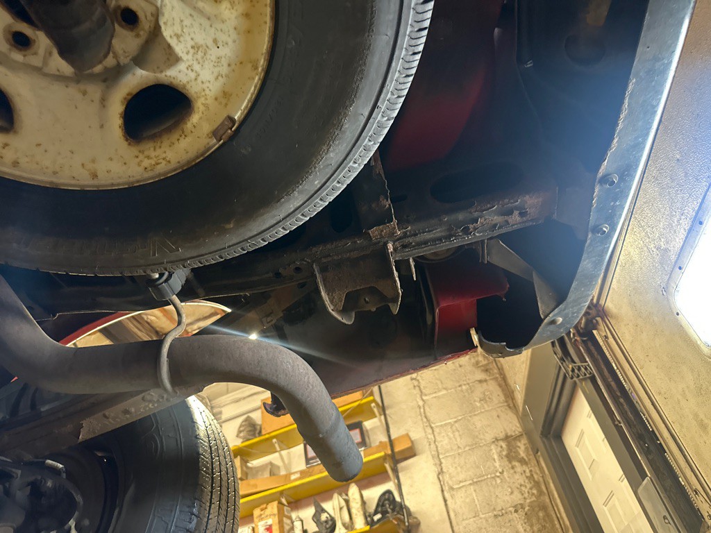 2015 Chevrolet Express Image 102