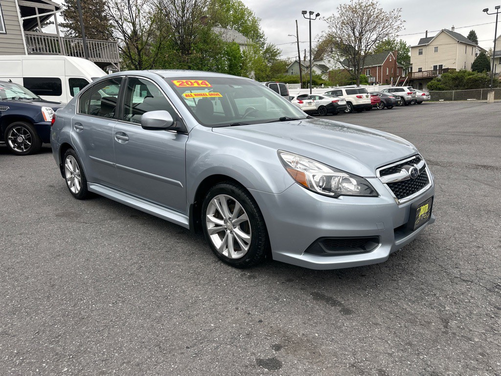 2014 Subaru Legacy Image 1