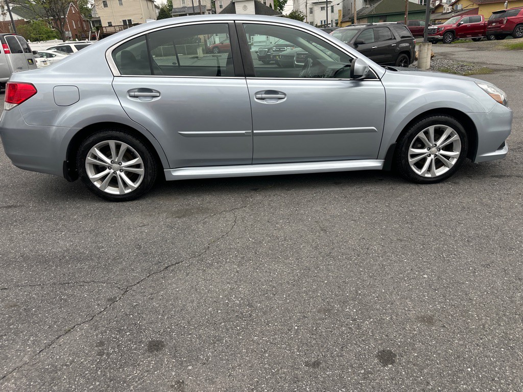 2014 Subaru Legacy Image 3