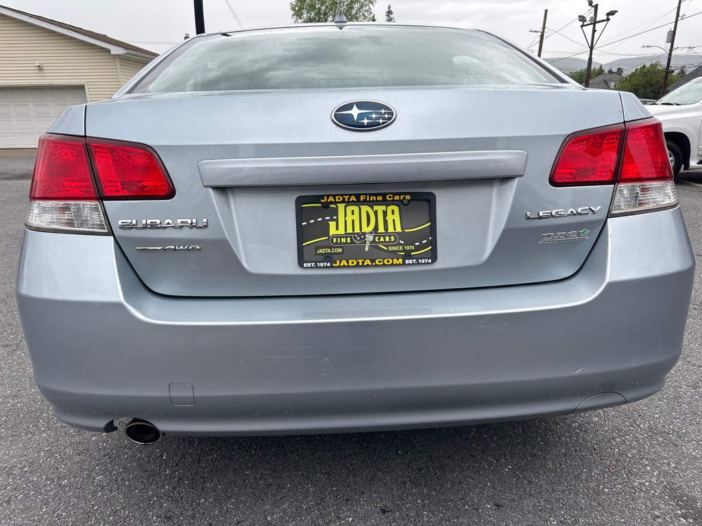 2014 Subaru Legacy Image 6