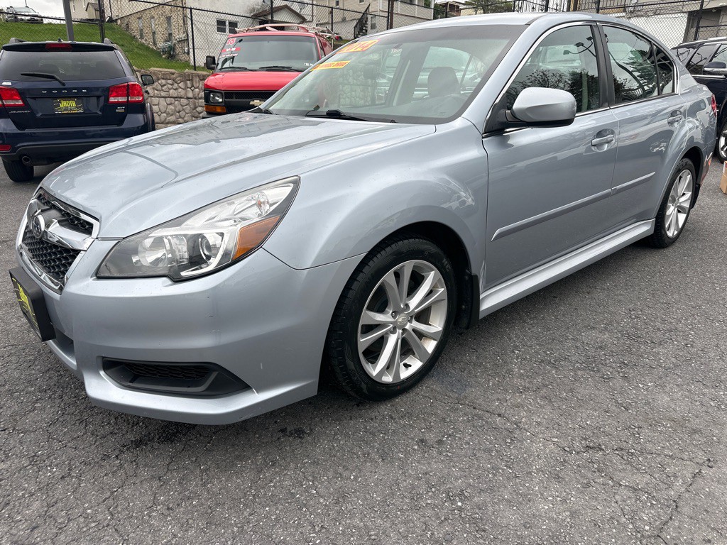 2014 Subaru Legacy Image 10