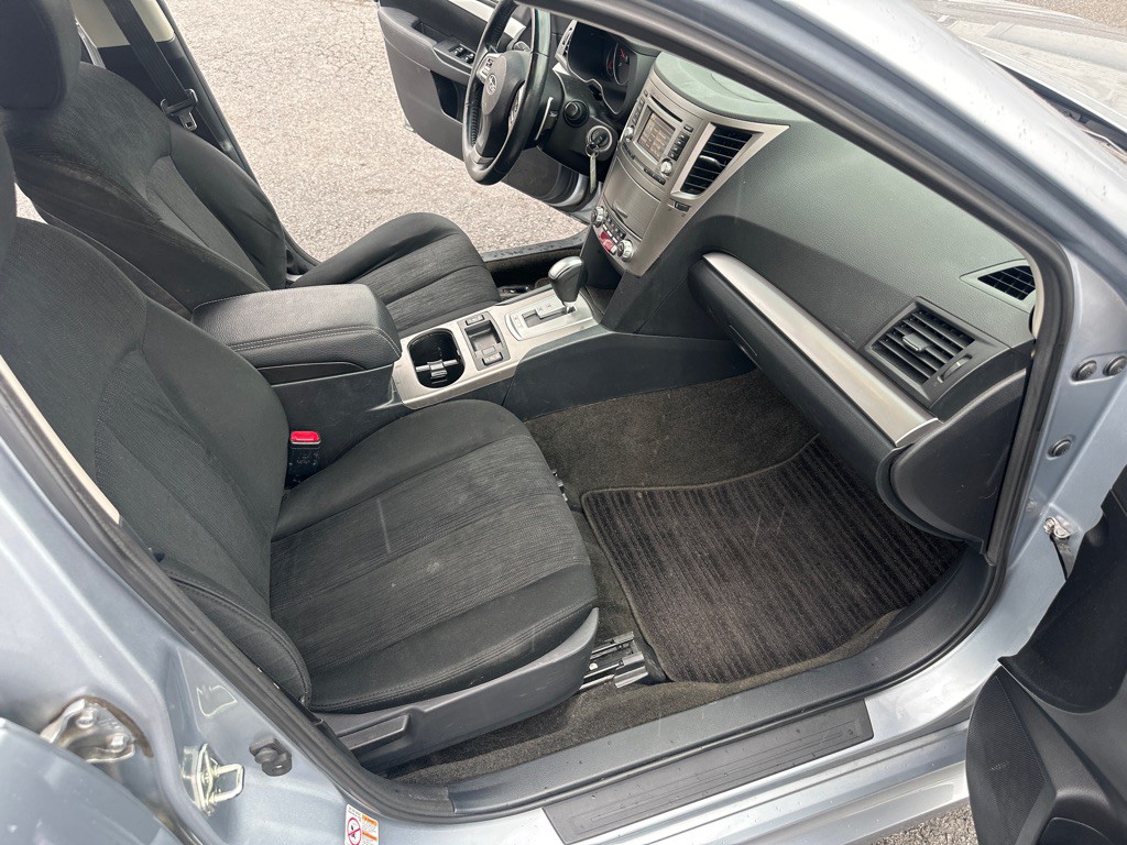 2014 Subaru Legacy Image 25