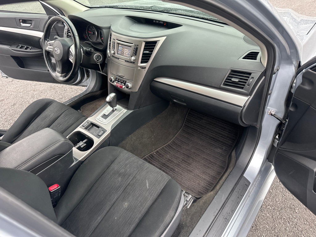 2014 Subaru Legacy Image 29