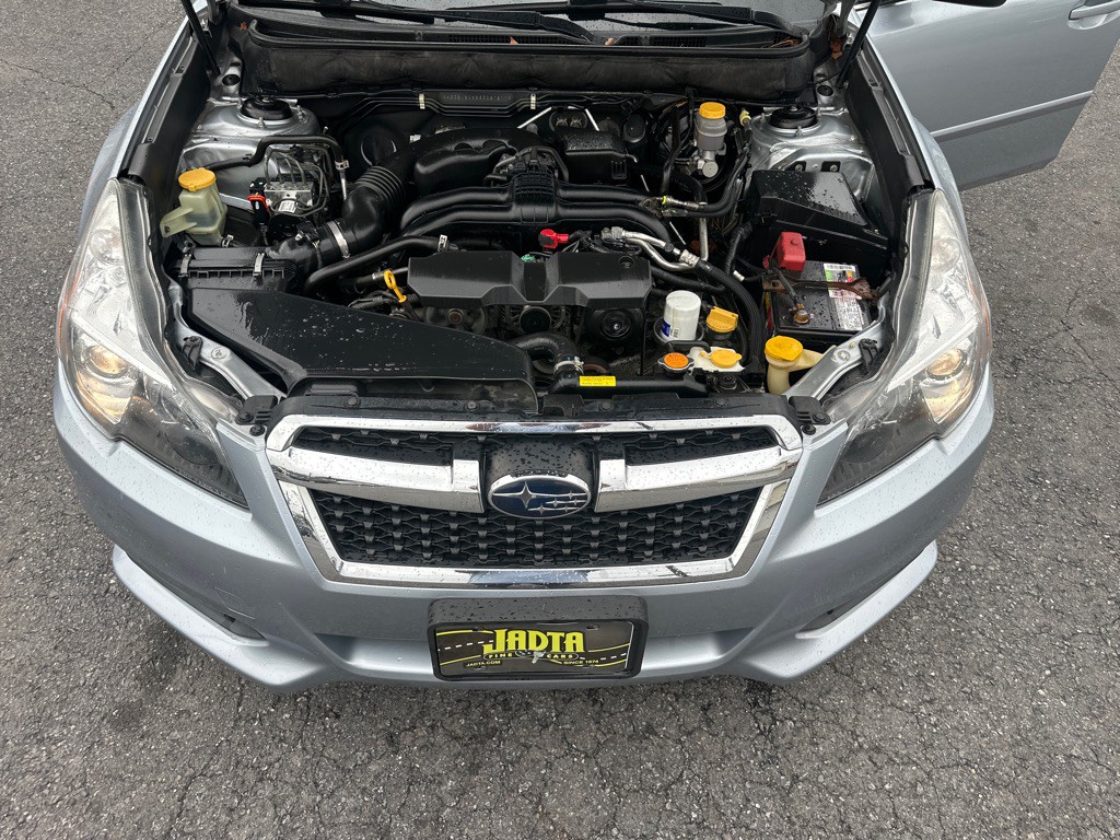 2014 Subaru Legacy Image 31