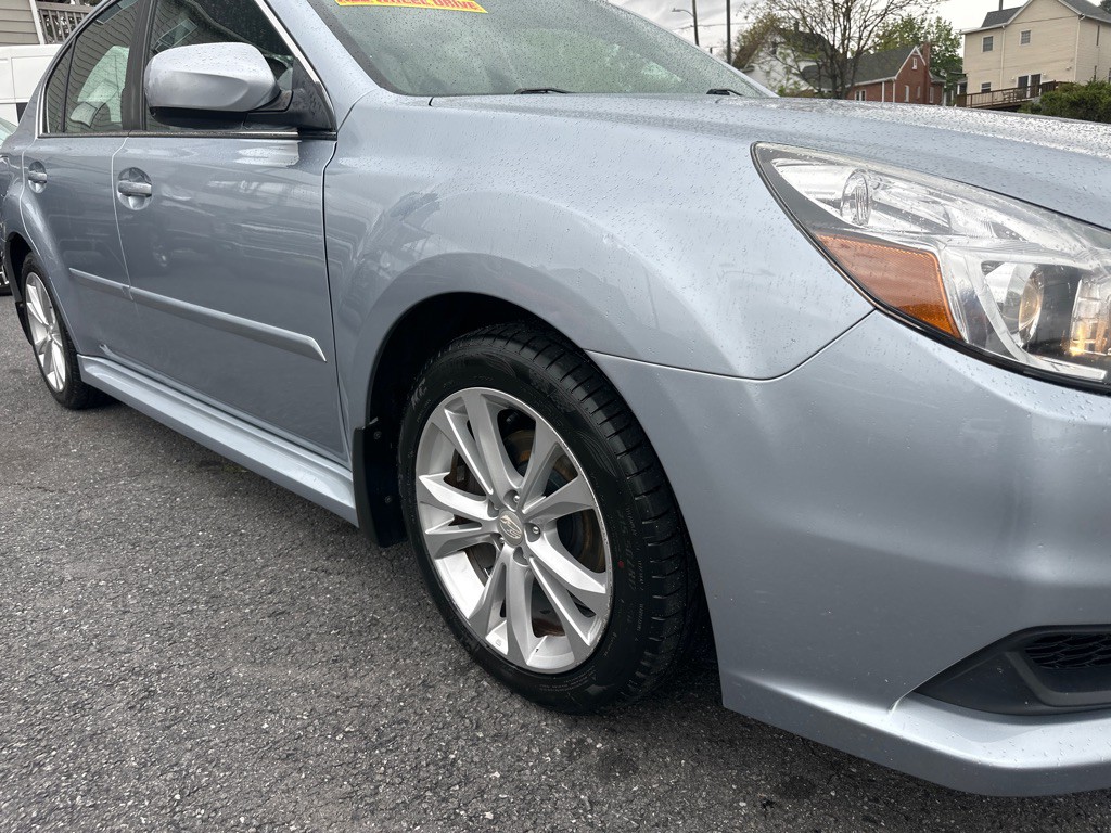 2014 Subaru Legacy Image 34