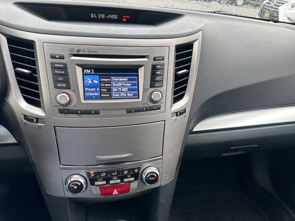 2014 Subaru Legacy Image 44