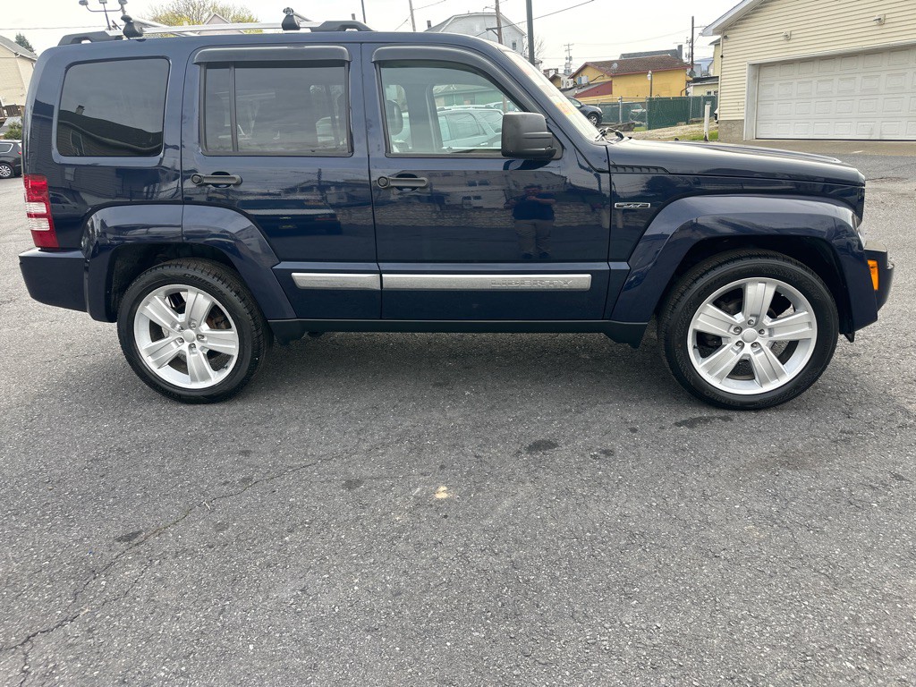 2012 Jeep Liberty Image 3