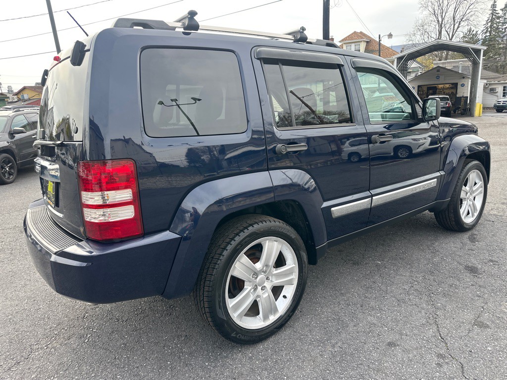 2012 Jeep Liberty Image 4