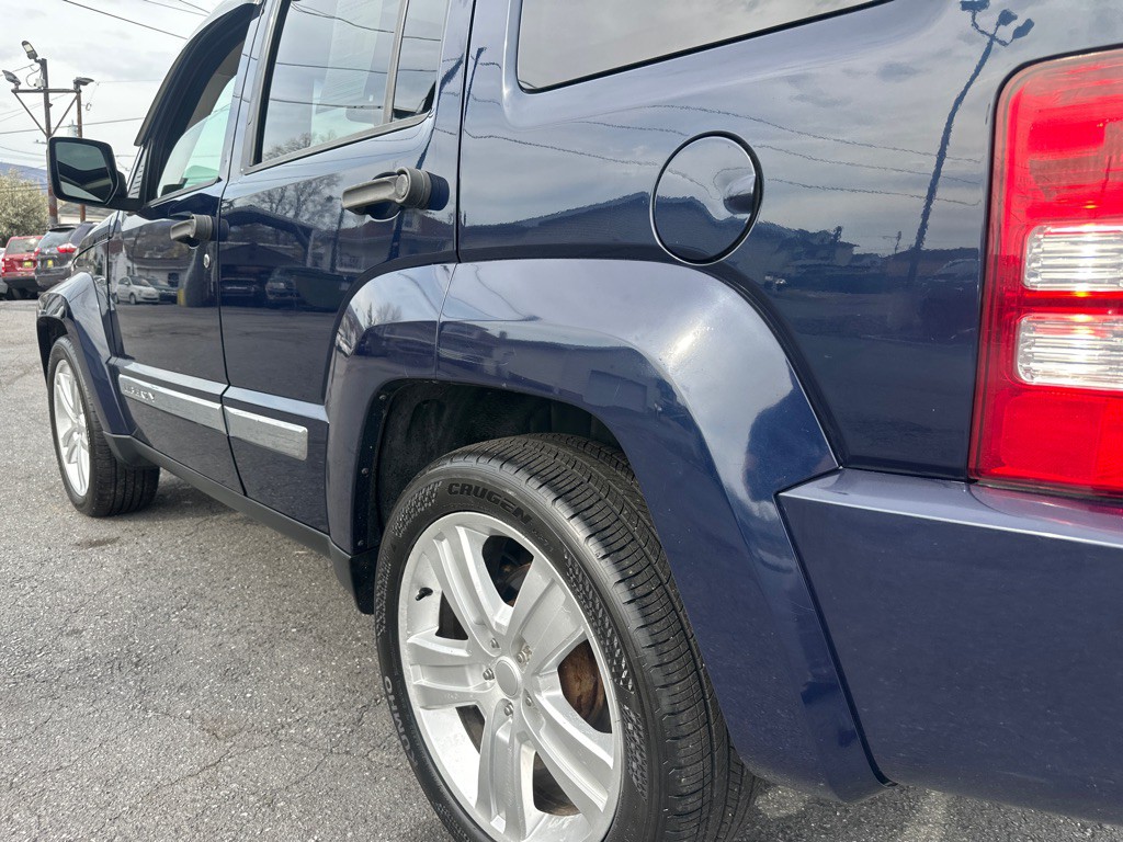 2012 Jeep Liberty Image 17