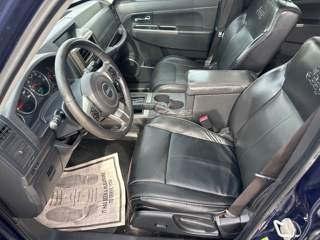 2012 Jeep Liberty Image 21