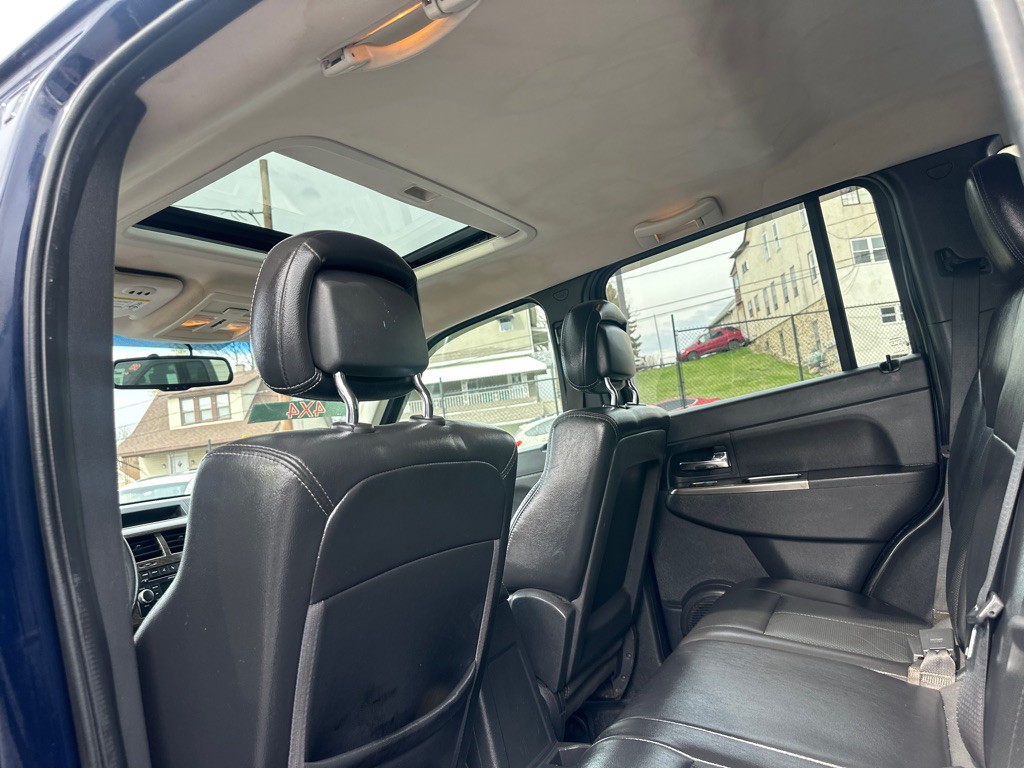2012 Jeep Liberty Image 24