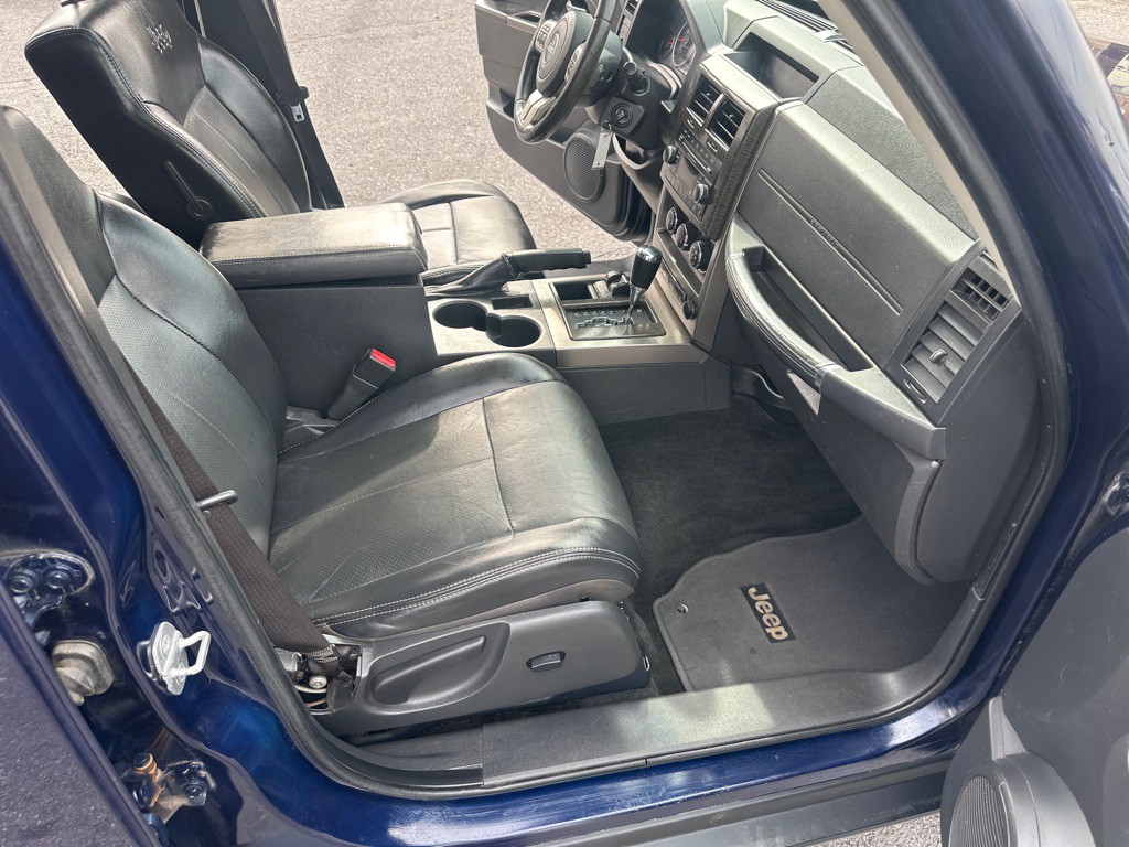 2012 Jeep Liberty Image 31