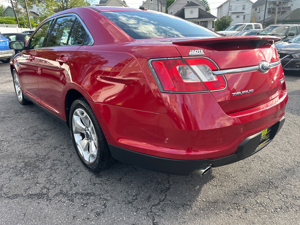 2010 Ford Taurus Image 6