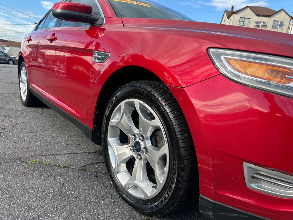 2010 Ford Taurus Image 11