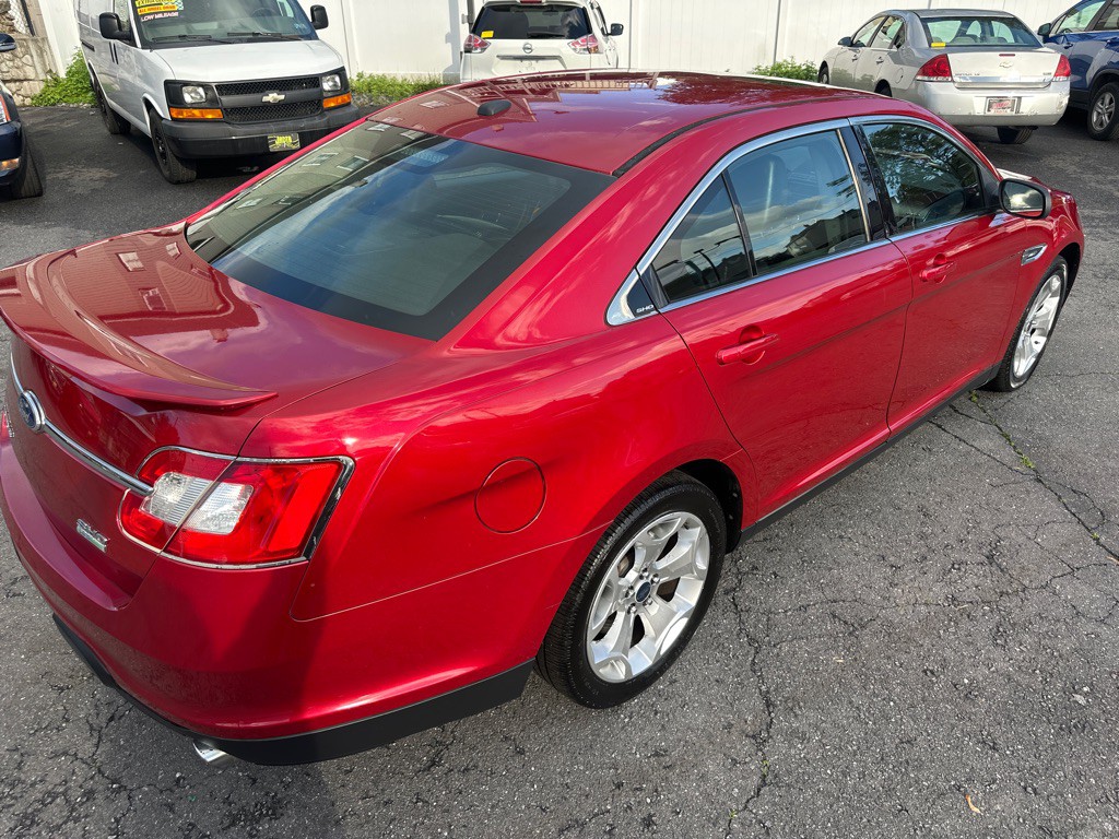 2010 Ford Taurus Image 13