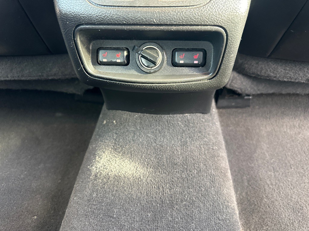 2010 Ford Taurus Image 21