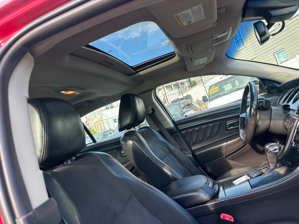 2010 Ford Taurus Image 27