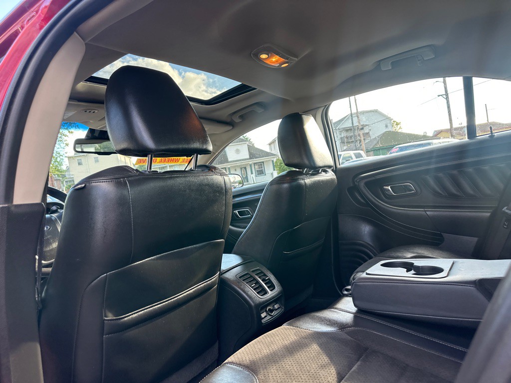 2010 Ford Taurus Image 36