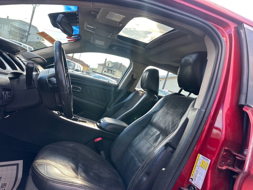 2010 Ford Taurus Image 39