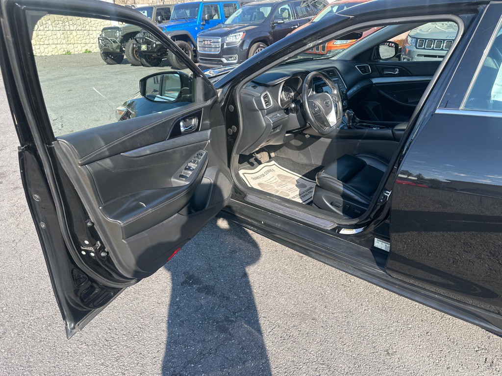 2018 Nissan Maxima Image 8
