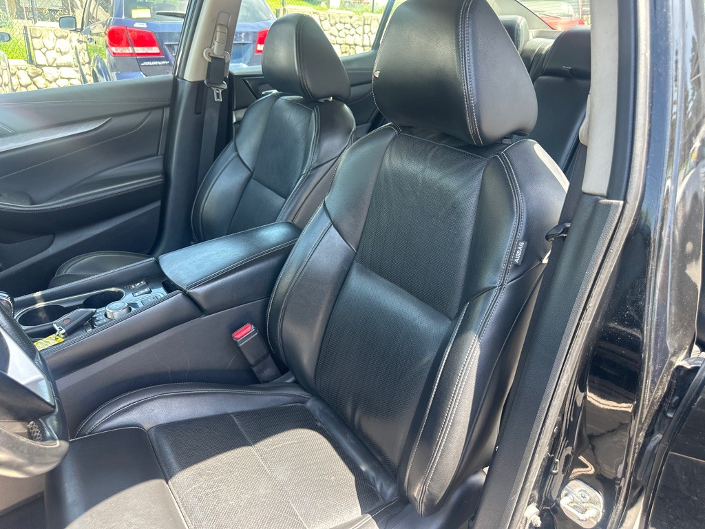 2018 Nissan Maxima Image 30