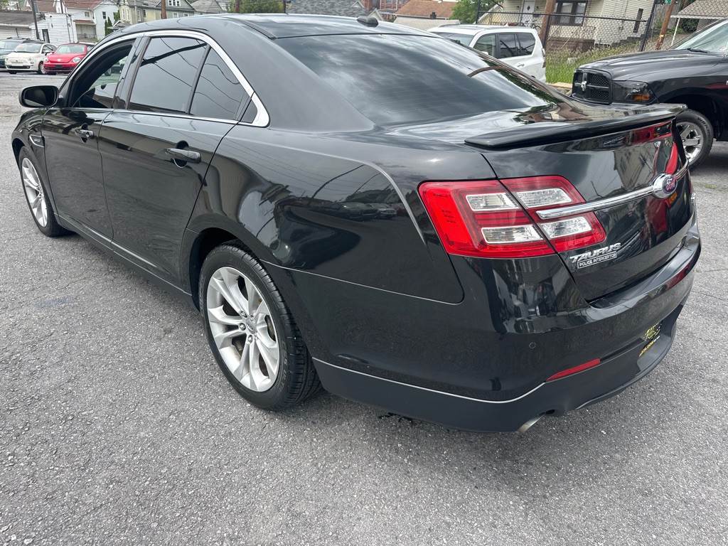 2013 Ford Taurus Image 8