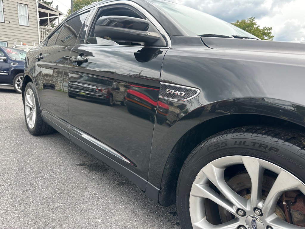 2013 Ford Taurus Image 16