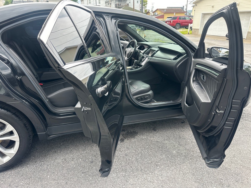 2013 Ford Taurus Image 35