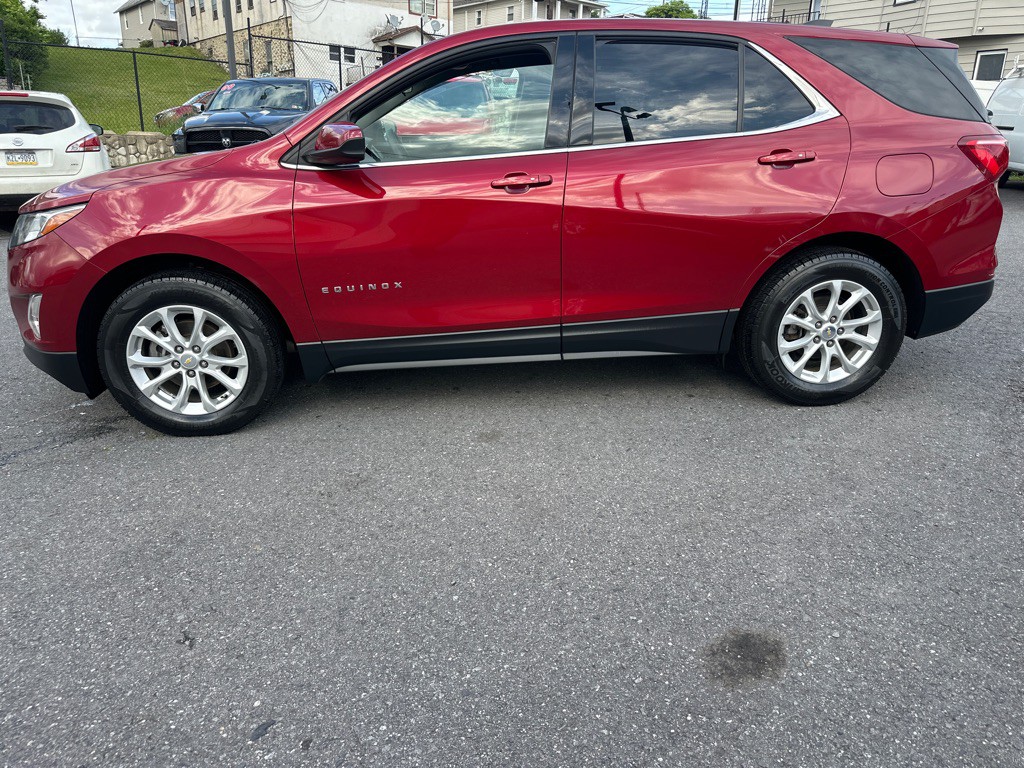 2018 Chevrolet Equinox Image 2