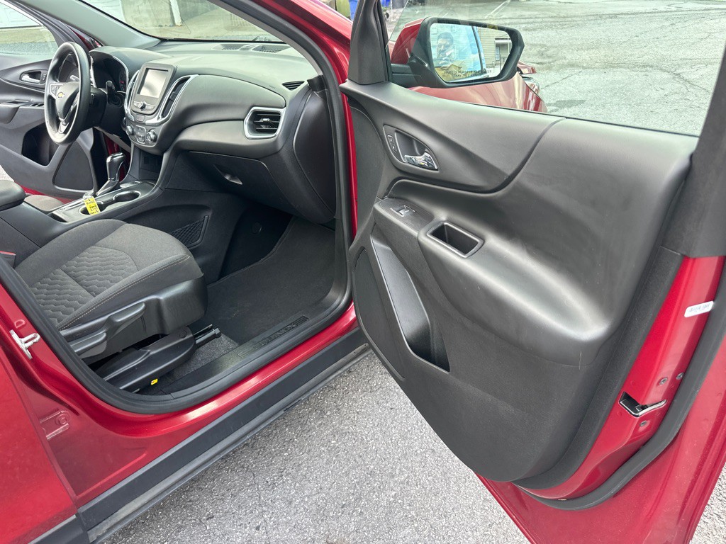 2018 Chevrolet Equinox Image 32