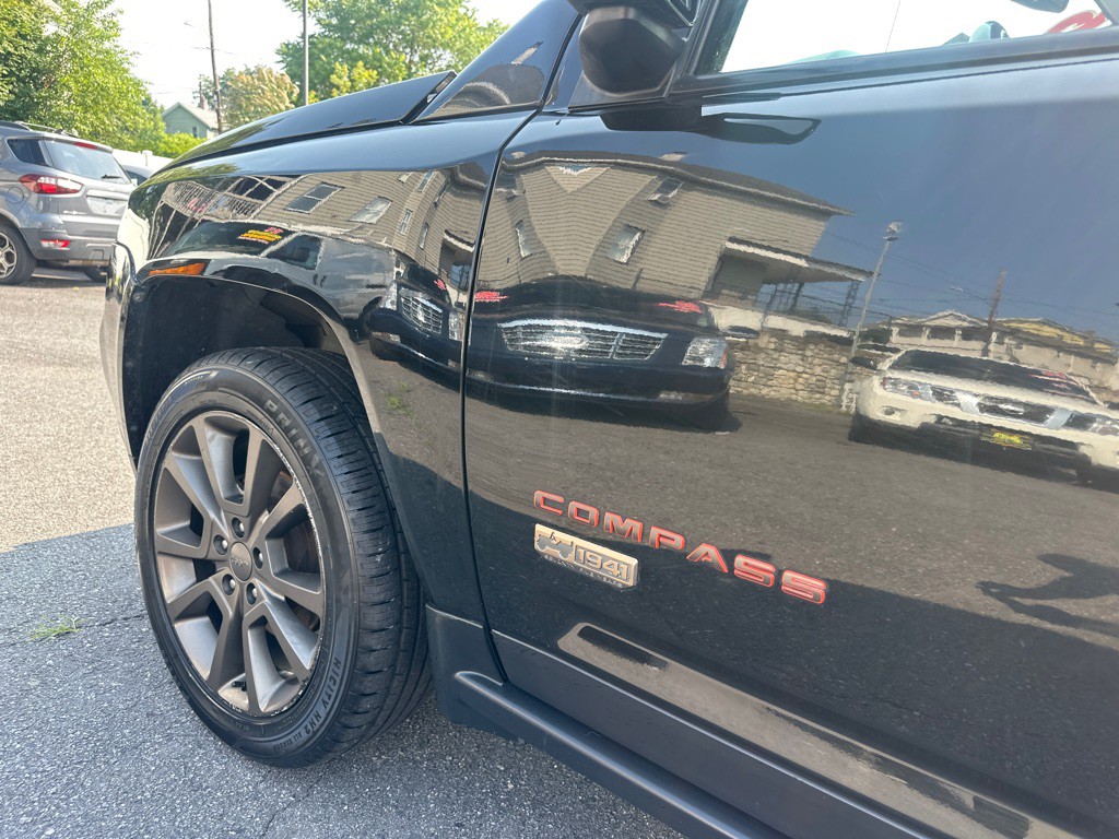 2016 Jeep Compass Image 12