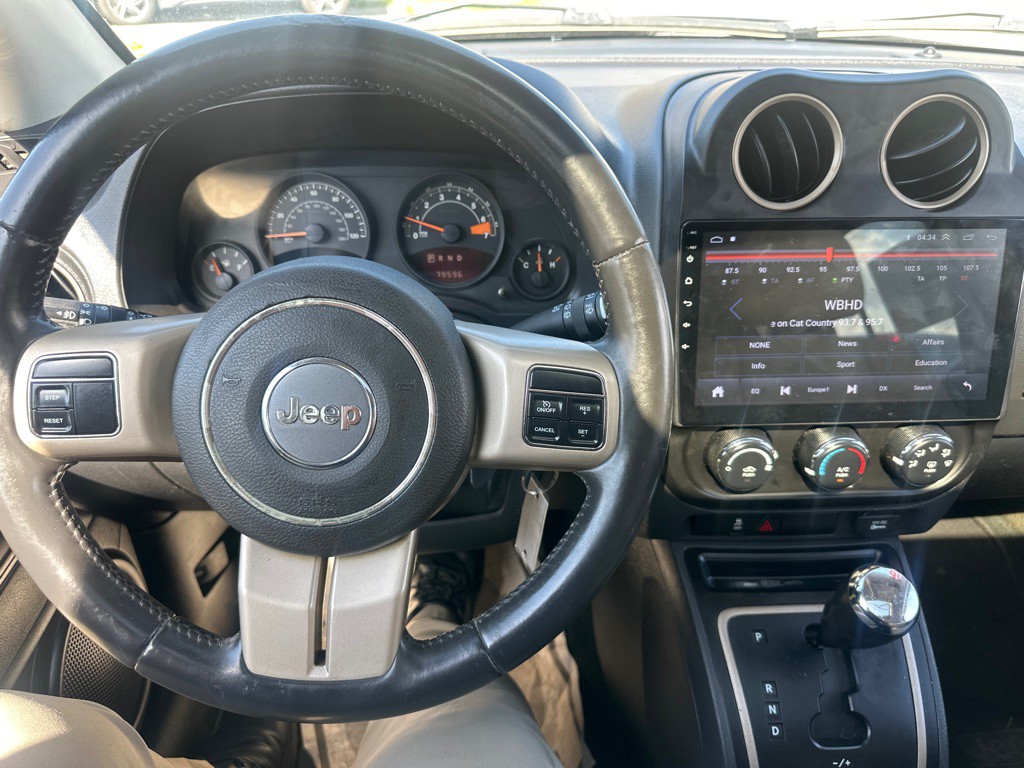 2016 Jeep Compass Image 13