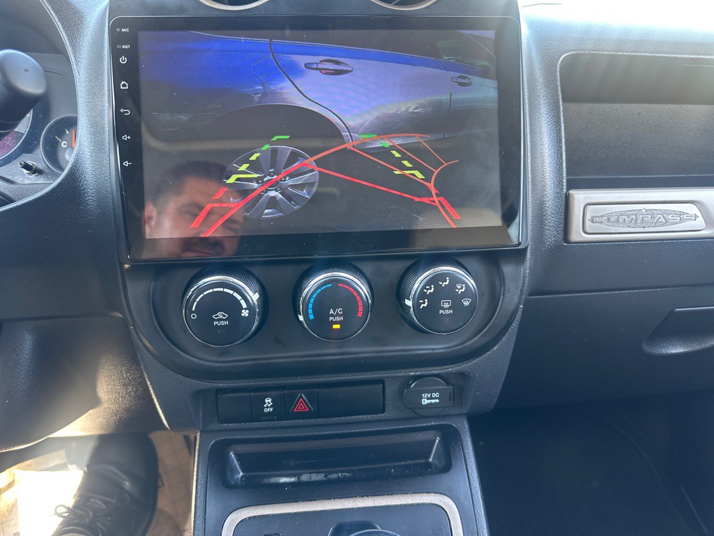 2016 Jeep Compass Image 18
