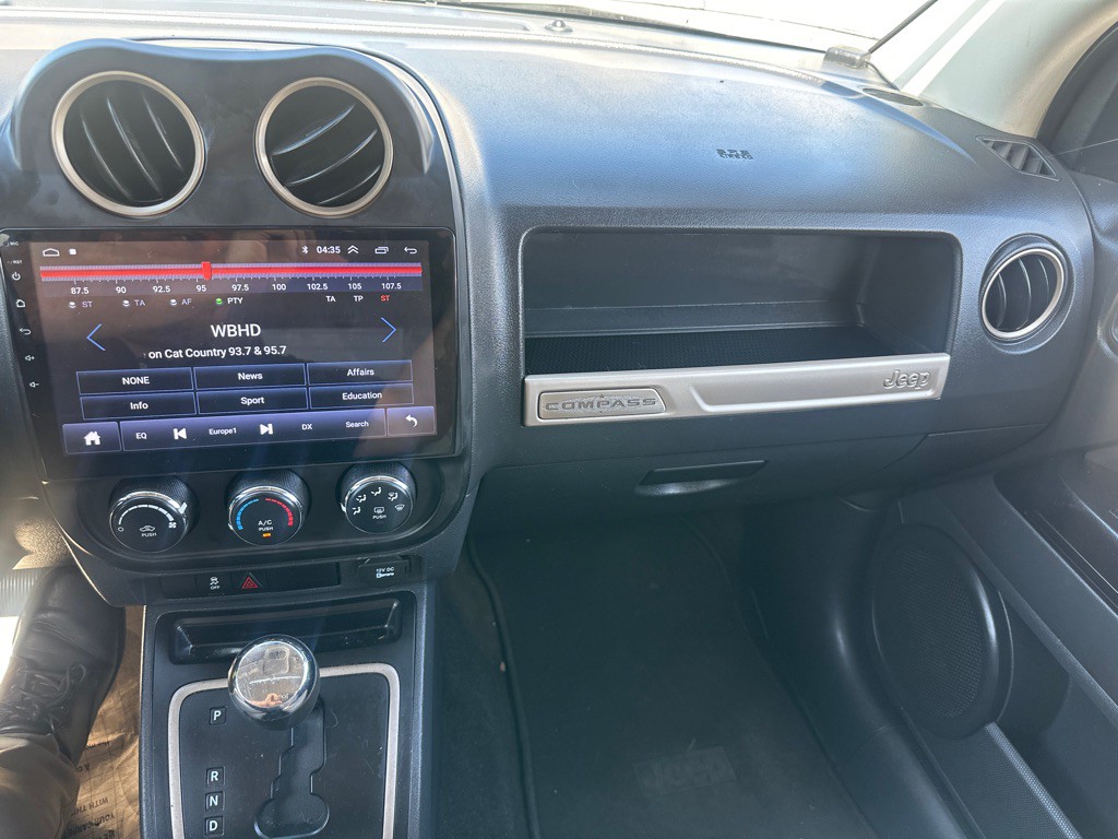 2016 Jeep Compass Image 20