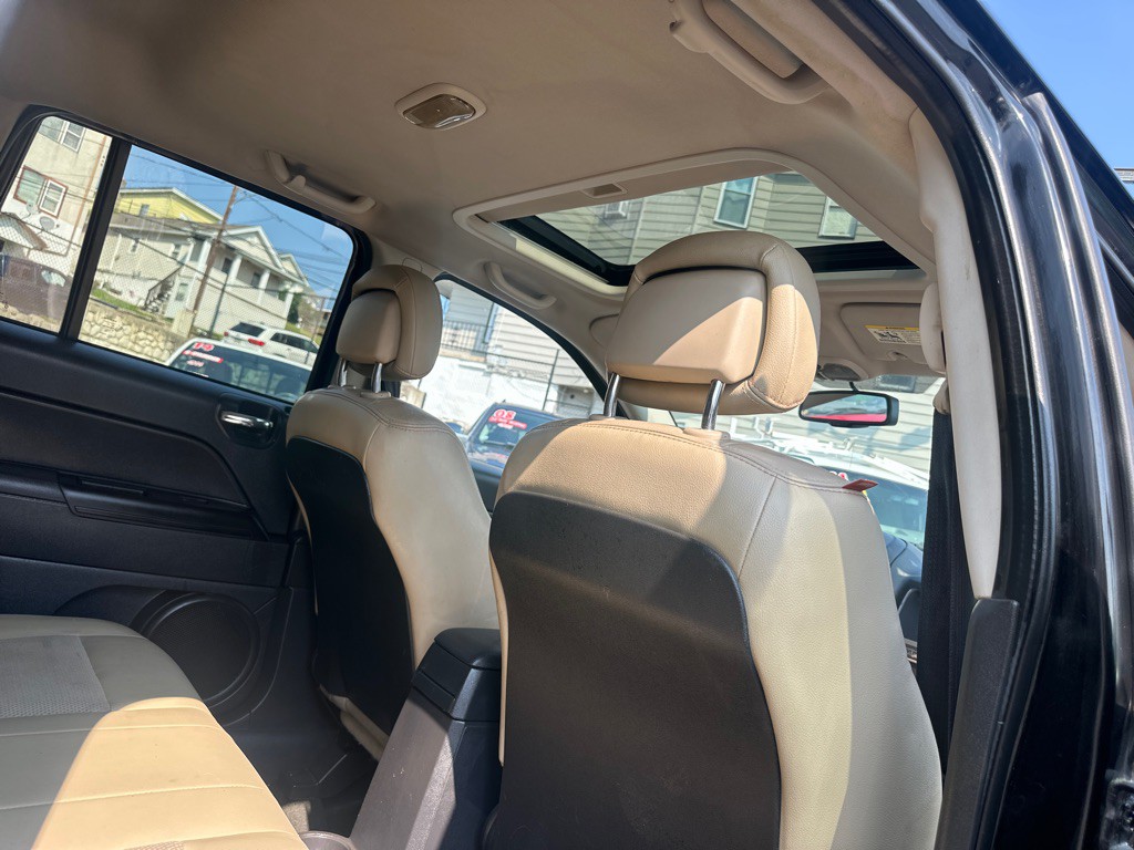 2016 Jeep Compass Image 30