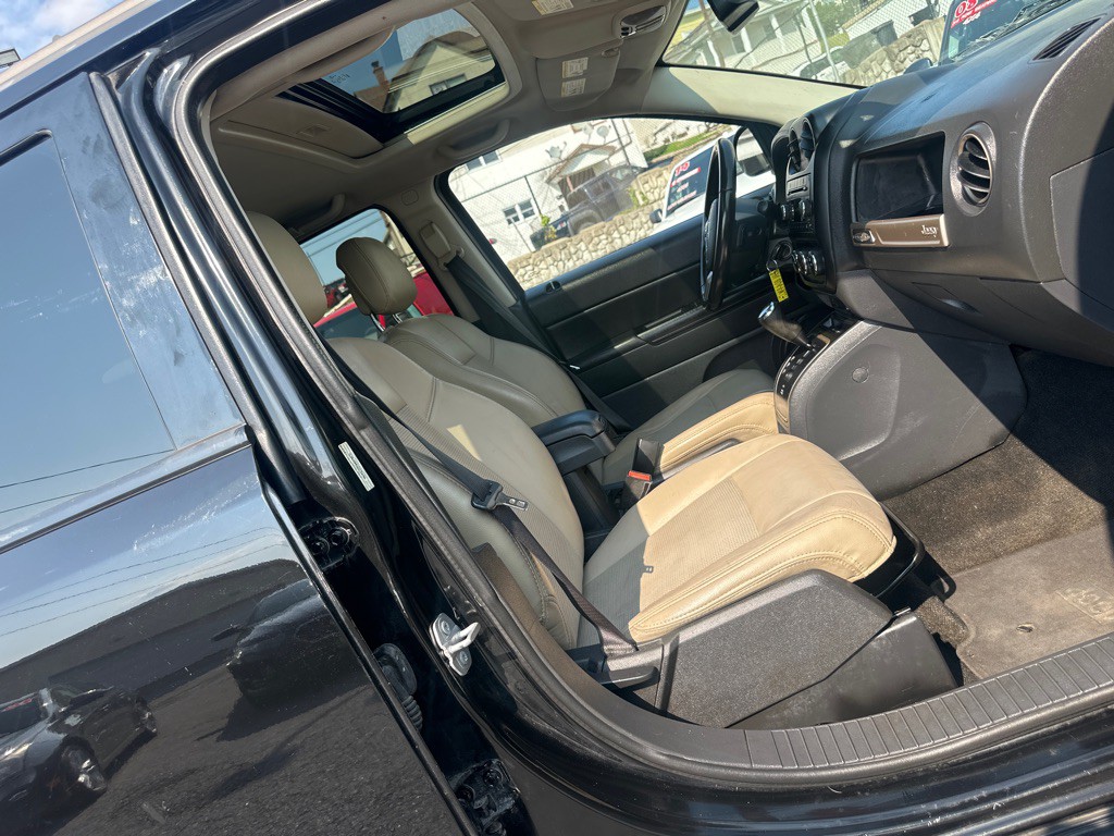 2016 Jeep Compass Image 40