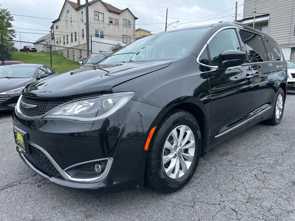 2018 Chrysler Pacifica Image 7