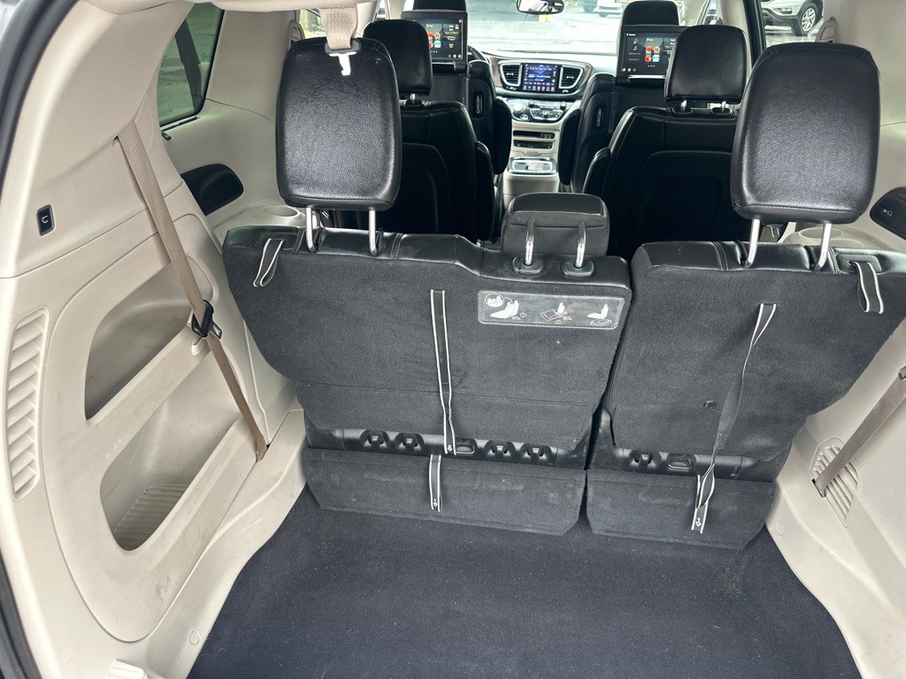 2018 Chrysler Pacifica Image 23