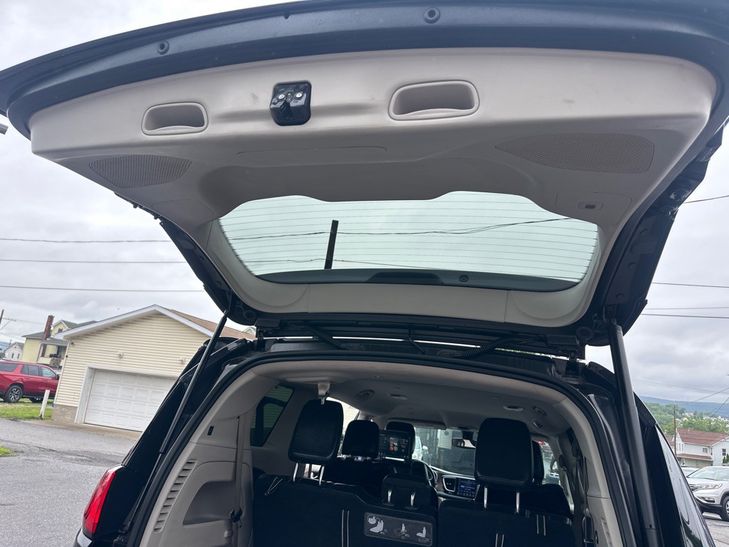 2018 Chrysler Pacifica Image 24